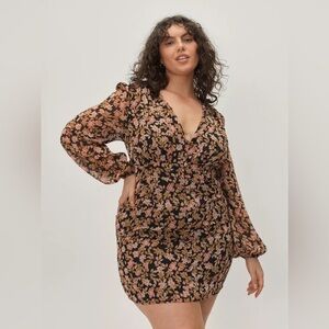 Nasty Gal Floral Plunge Mini Dress Size 16 NWT